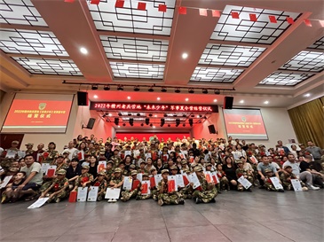 赣州中小学生军事夏令营挑战自我
