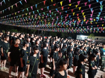 赣州中小学生军事夏令营挑战自我