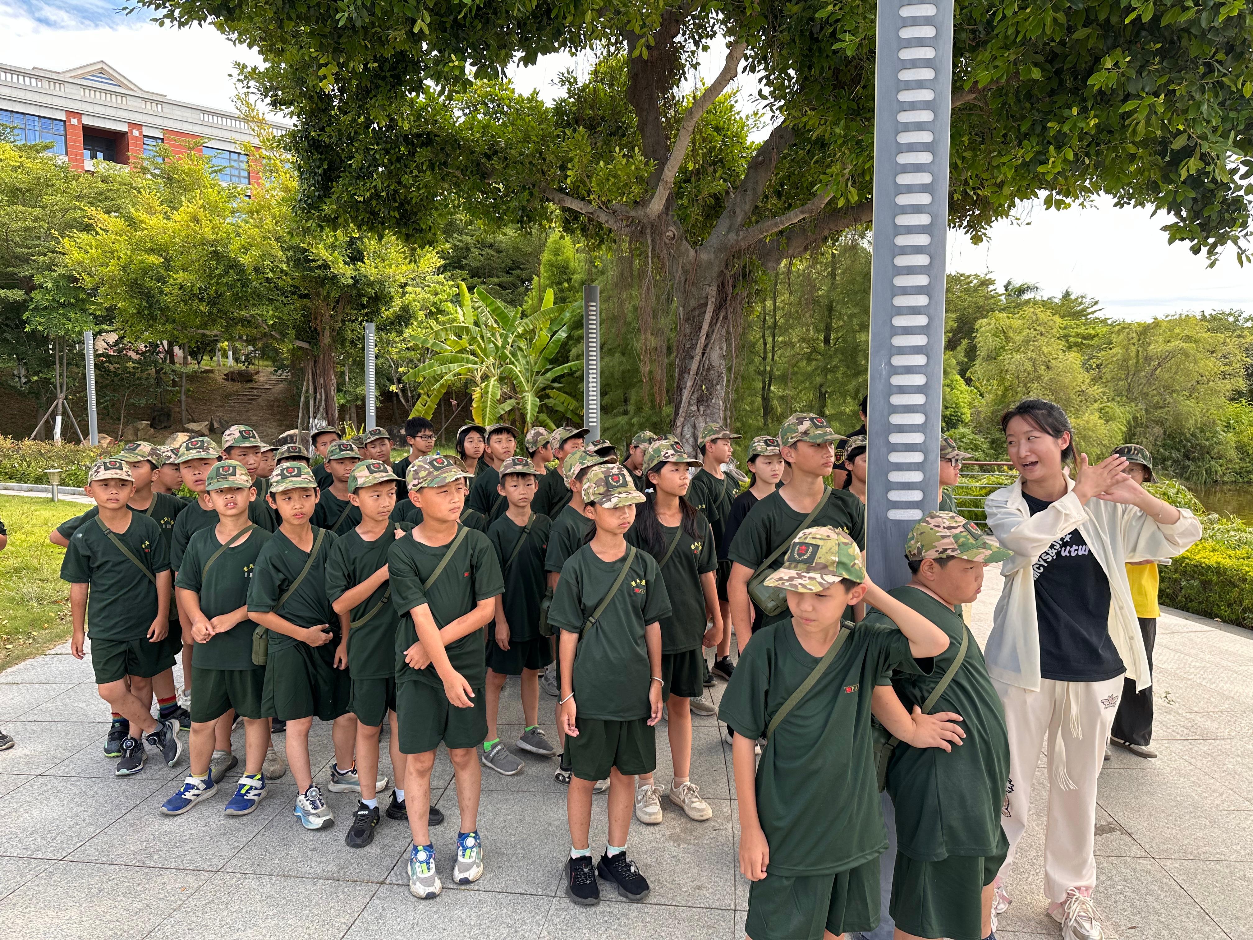 赣州中小学生军事夏令营挑战自我